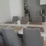 Apartman Uusi Tilava Kaksio Jyvaeskylaen Ydinkeskustassa 53 M2