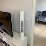 Apartman Uusi Tilava Kaksio Jyvaeskylaen Ydinkeskustassa 53 M2 *