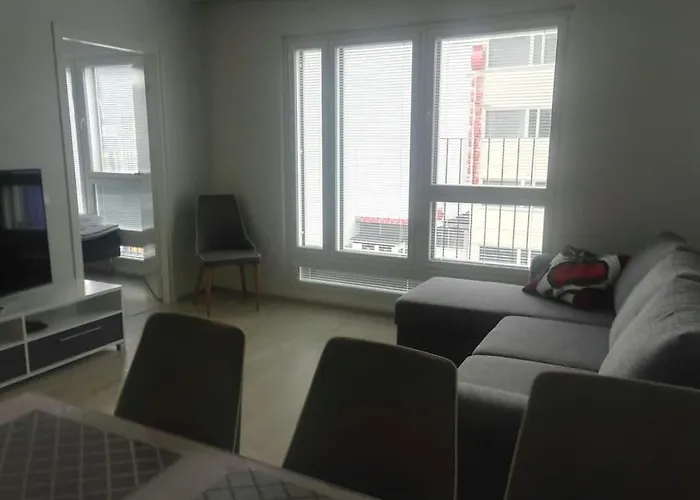 Uusi Tilava Kaksio Jyvaeskylaen Ydinkeskustassa 53 M2 *